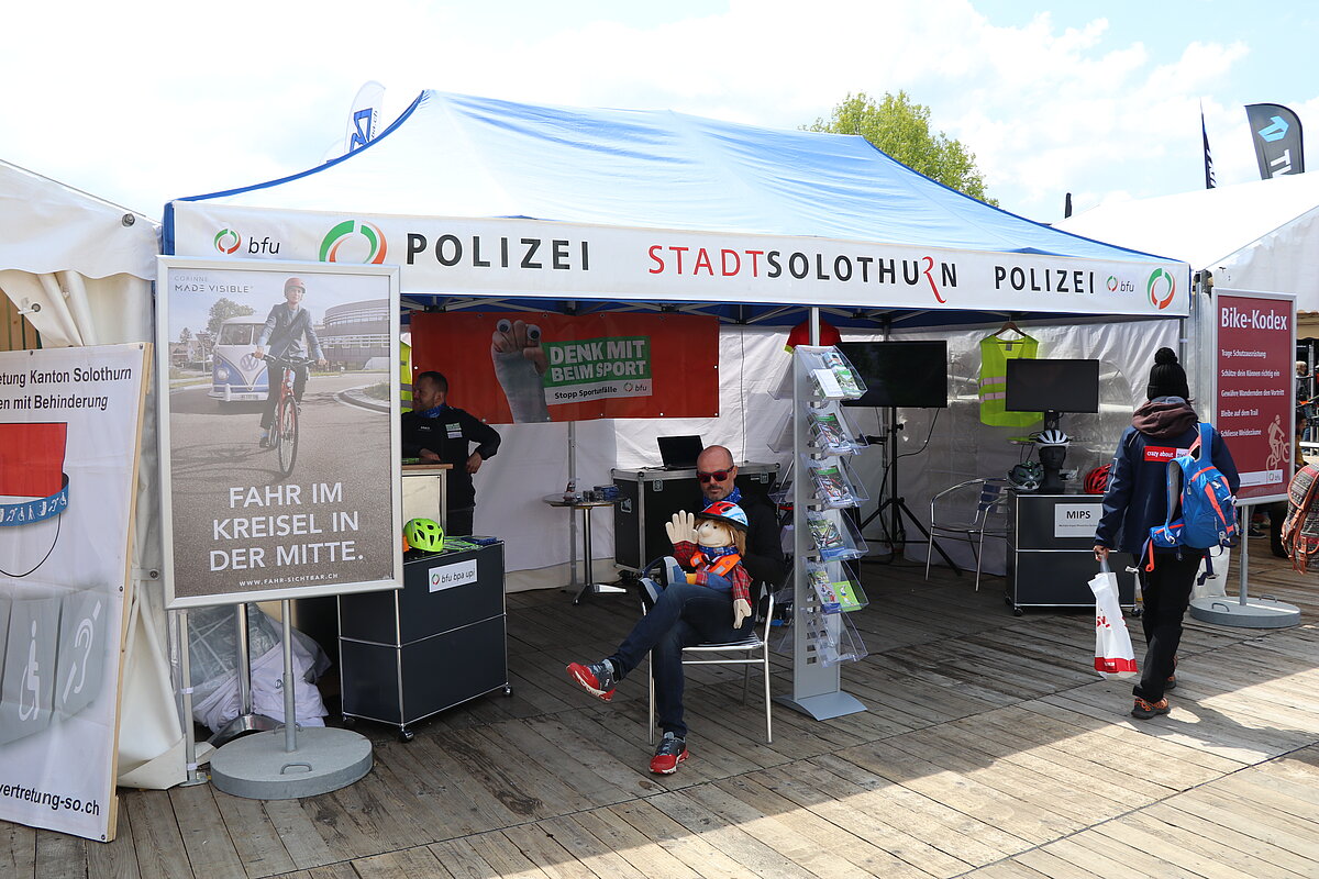 Pro-Tent folding pavilion provides shade Folding tents with UV protection protect against direct sunlight.